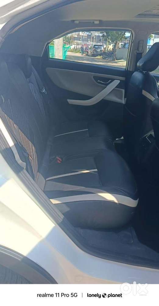 Tata Nexon Creative + Sunroof Petrol Automatic