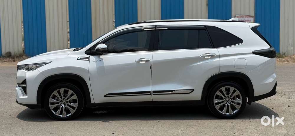 Toyota Innova Hycross 2.0 Zx Hybrid 7 Str, 2023, Petrol