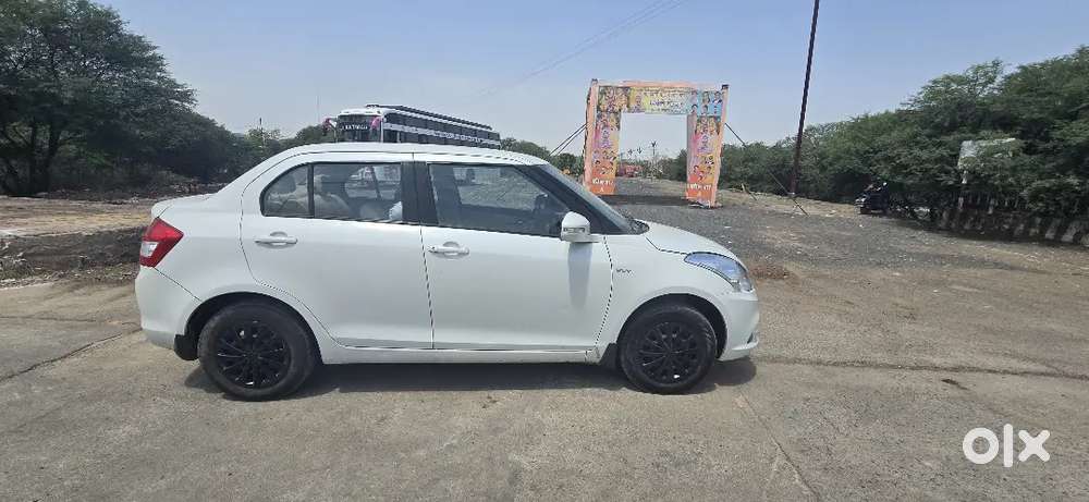 Maruti Suzuki Dzire 2017 Petrol 28800 Km Driven
