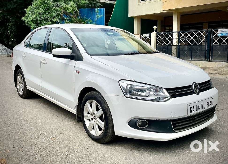 Volkswagen Vento 2010-2013 Petrol Highline, 2011, Petrol