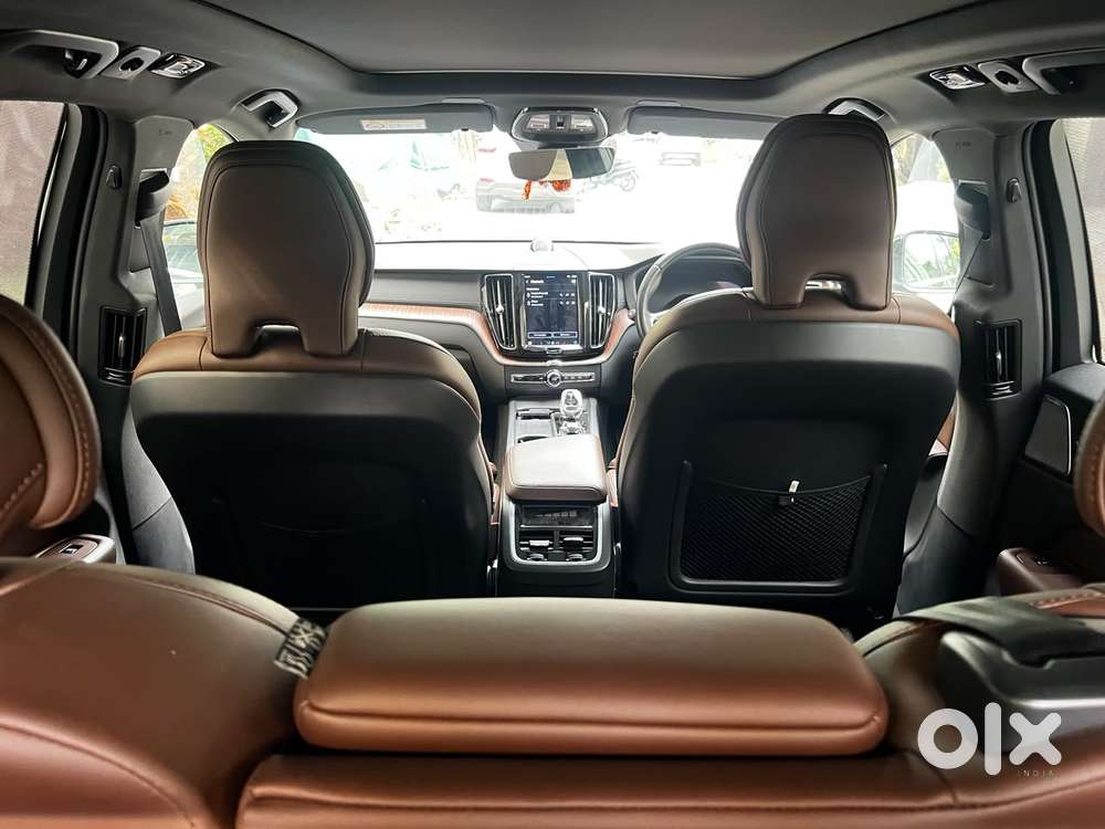 Volvo Xc60 D5 Awd Automatic, 2022, Petrol