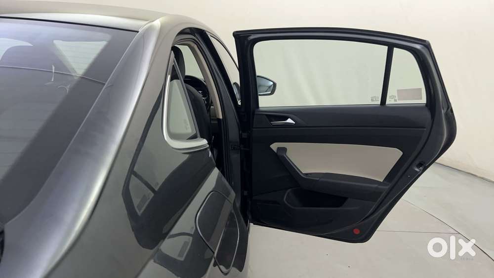 Skoda Slavia Style 1.0l Tsi Mt, 2023, Petrol