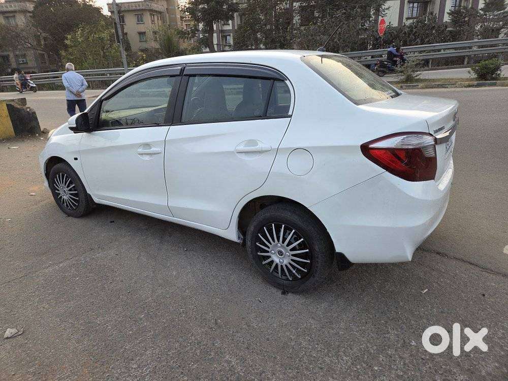Honda Amaze 2nd Gen Vx, 2017, Petrol