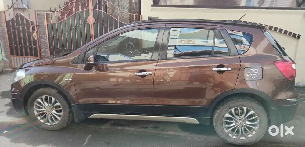 Genuine Vehicle Company Service Record Neat And Clean  Mileage 25 Km