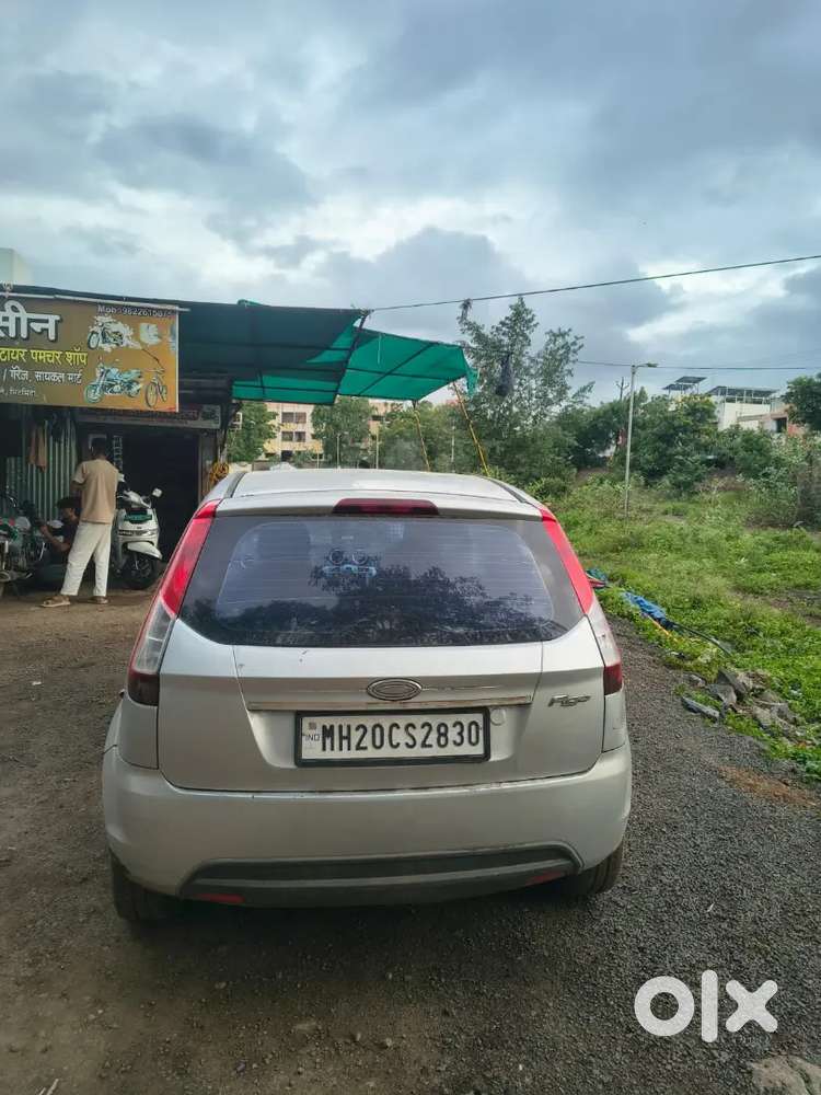 Ford Figo Zxi Petrol 2013
