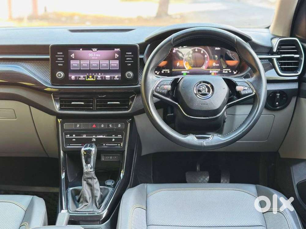 Skoda Kushaq 1.0 Tsi Style At (6 Airbags), 2022, Petrol