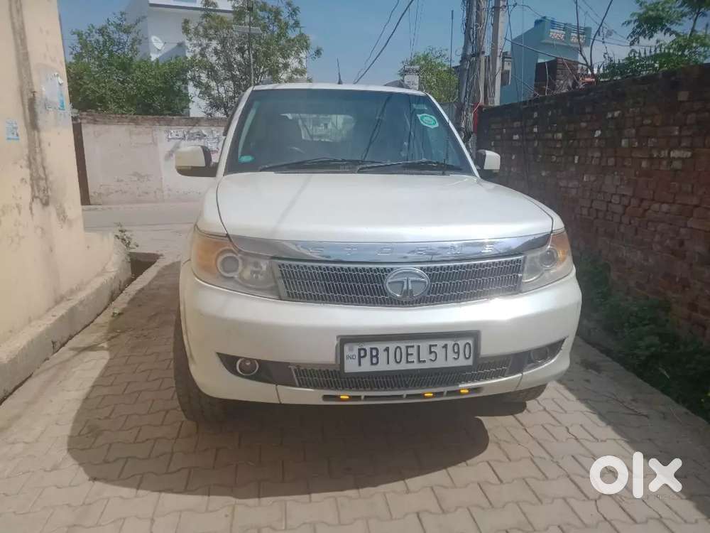 Tata Safari Storme 2013