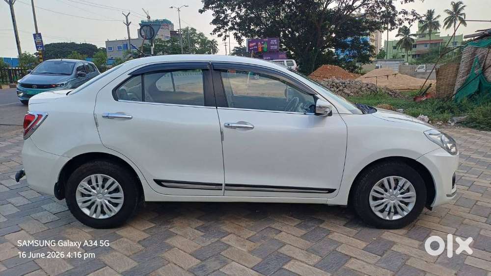 Maruti Suzuki Swift Dzire 1.3 Vxi, 2020, Petrol