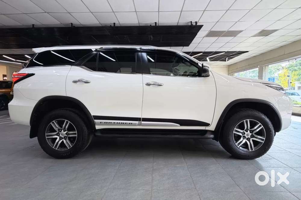 Toyota Fortuner 4x2 At 2.7 Petrol, 2025, Petrol