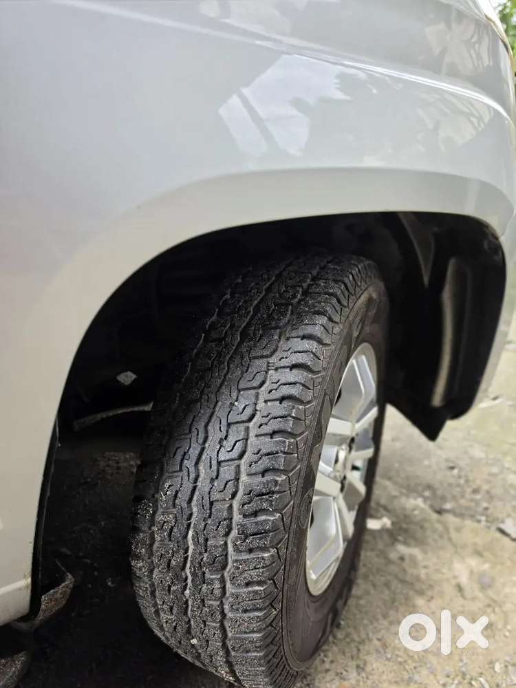 Well Maintained , New Insurance, New Tyre ,company Service