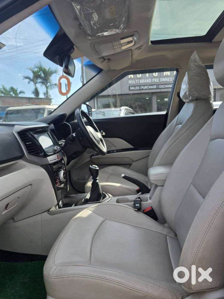 Mahindra Xuv300 W8 Option Dual Tone, 2023, Petrol