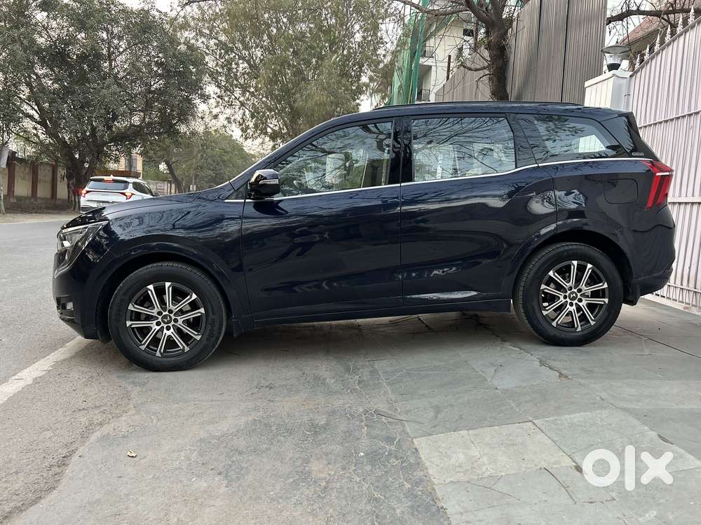 Mahindra Xuv700 2.2 Ax 7 Diesel At Str, 2023, Diesel