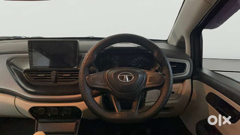 Tata Altroz Xe Petrol, 2022, Petrol