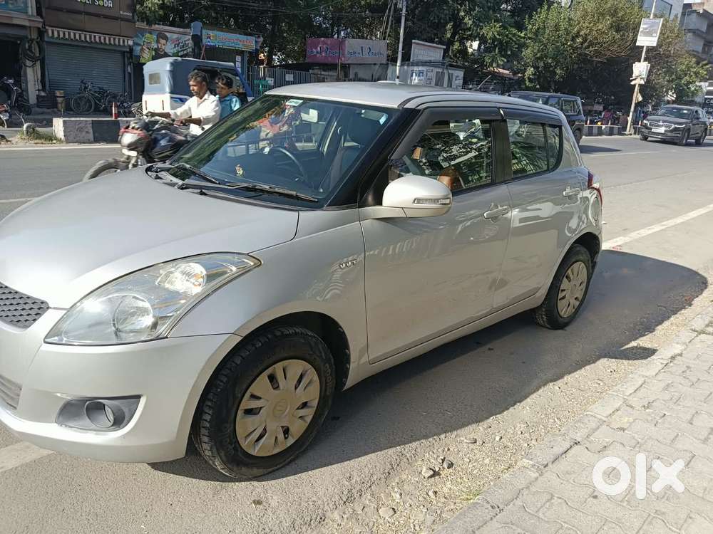 Maruti Suzuki Swift Vxi + Manual, 2013, Petrol