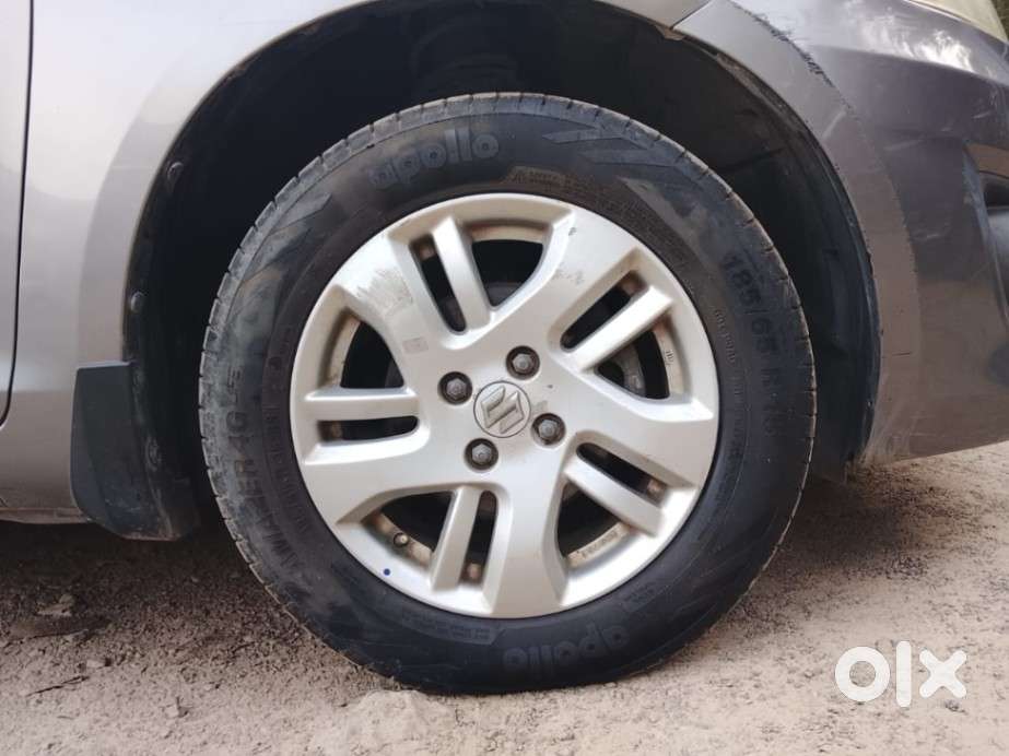 Maruti Suzuki Swift Dzire 1.2 Zxi Bsiv, 2014, Petrol