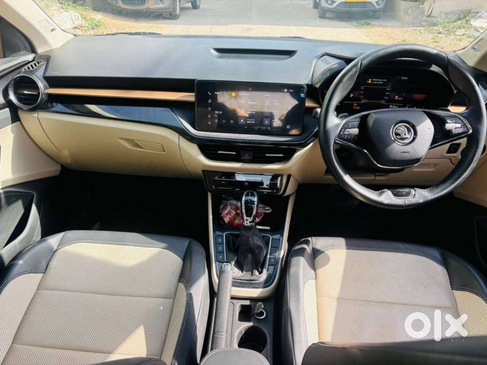 Skoda Slavia Style 1.0l Tsi At, 2022, Petrol
