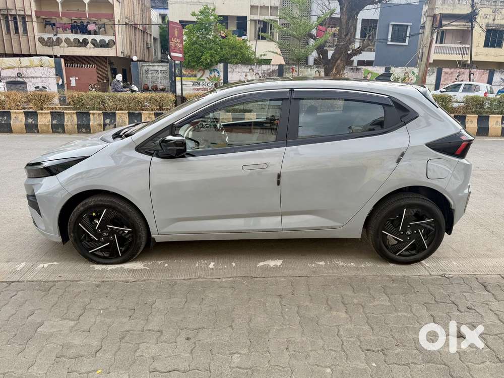 Tata Altroz 1.5 Xz Plus Diesel Dark Edition, 2025, Diesel