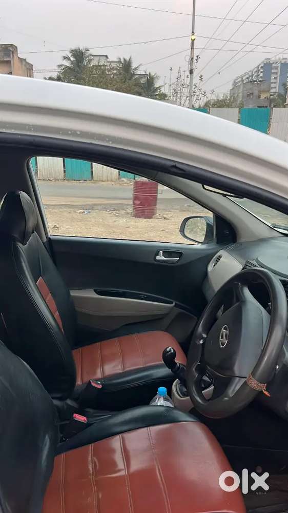 Hyundai Xcent विकली आहे