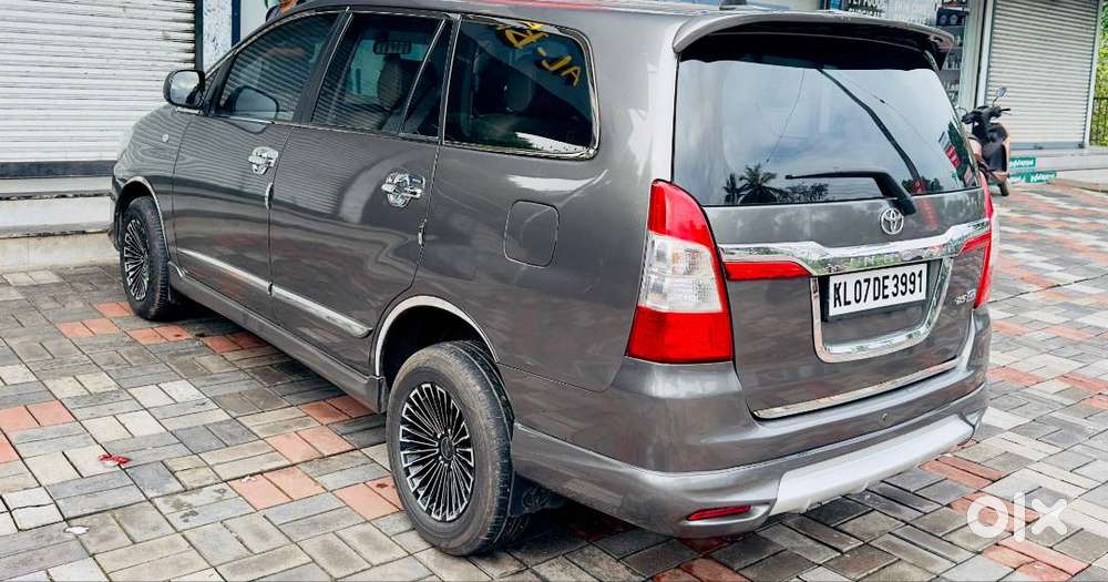 Toyota Innova G4, 2014 Model