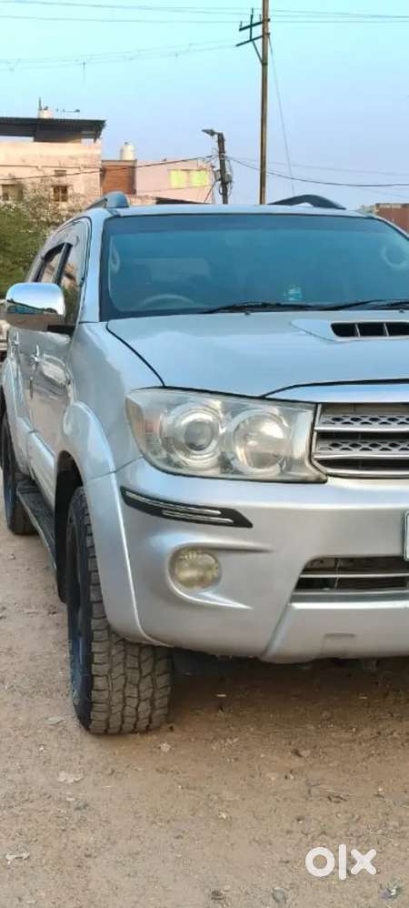 Toyota Fortuner 4x4 2011 Full Loaded He