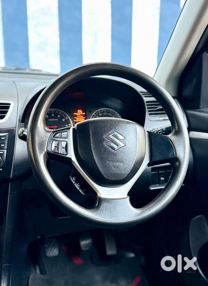 Maruti Suzuki Swift Vvt Zxi, 2018, Petrol