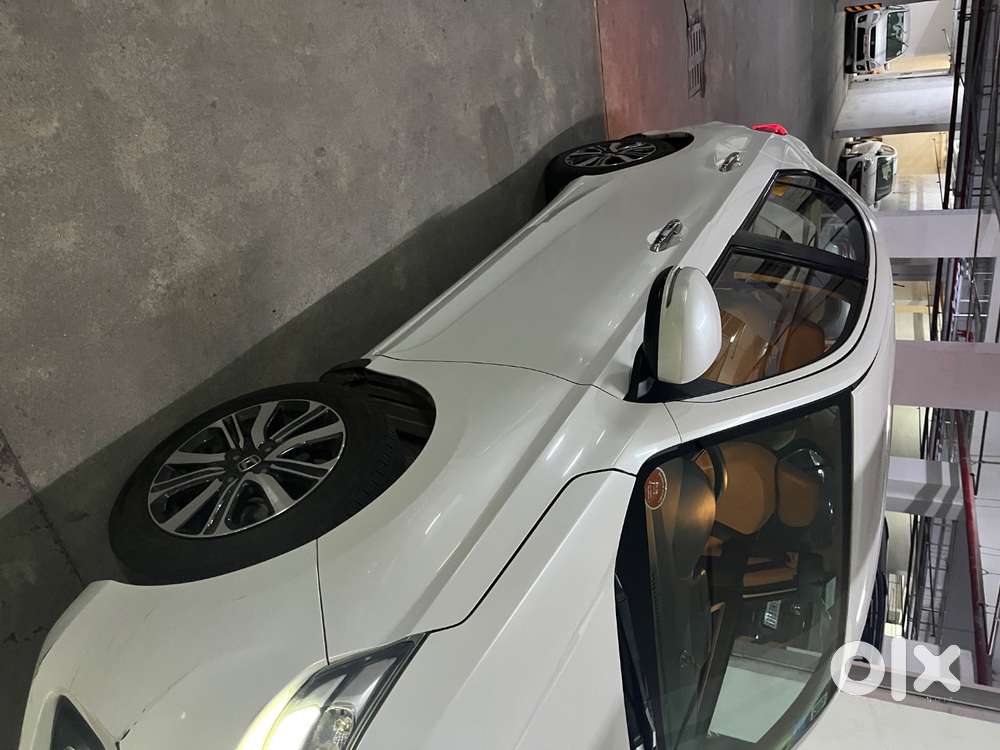 Honda Amaze Vx 2023 Petrol Well Maintained