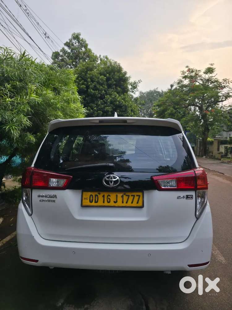Toyota Innova Crysta 2021