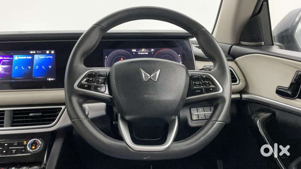 Mahindra Xuv700 2.2 Ax 7 Diesel At Luxury Pack Str, 2023, Diesel