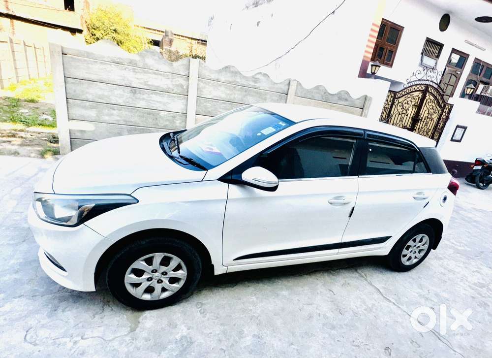 Hyundai I20 Sportz Plus, 2015, Petrol