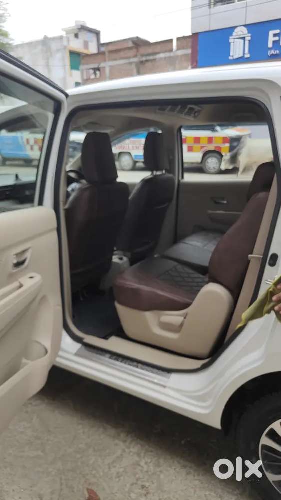 Maruti Suzuki Ertiga 2024 In A Showroom Condition