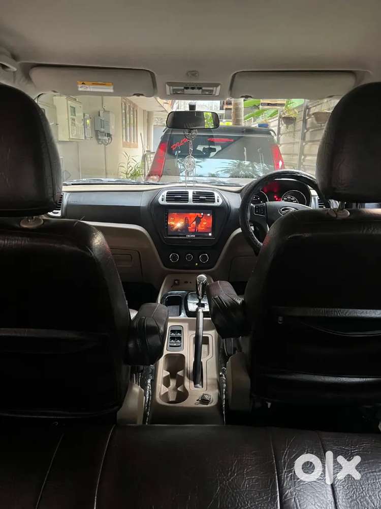 Mahindra Tuv 300 2019