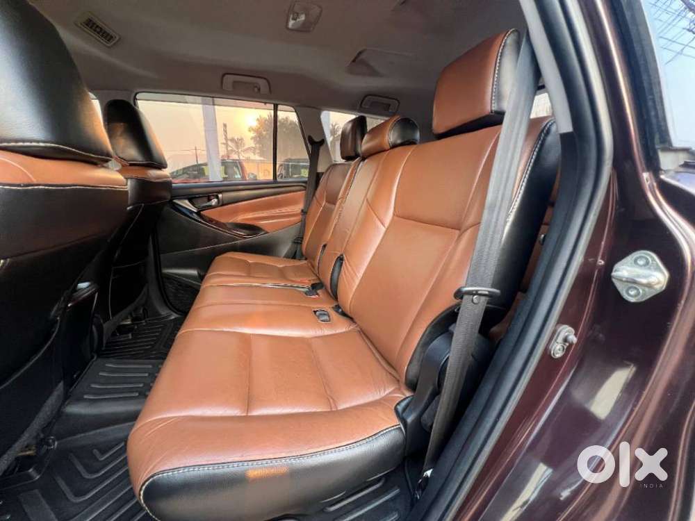 Toyota Innova Crysta 2.8 Gx At 8 Seater, 2017, Diesel