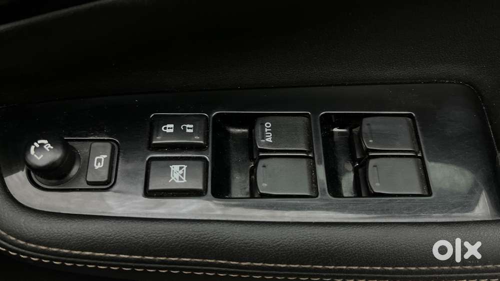 Maruti Suzuki Grand Vitara 1.5 Alpha Plus Intelligent Hybrid Ecvt, 2..