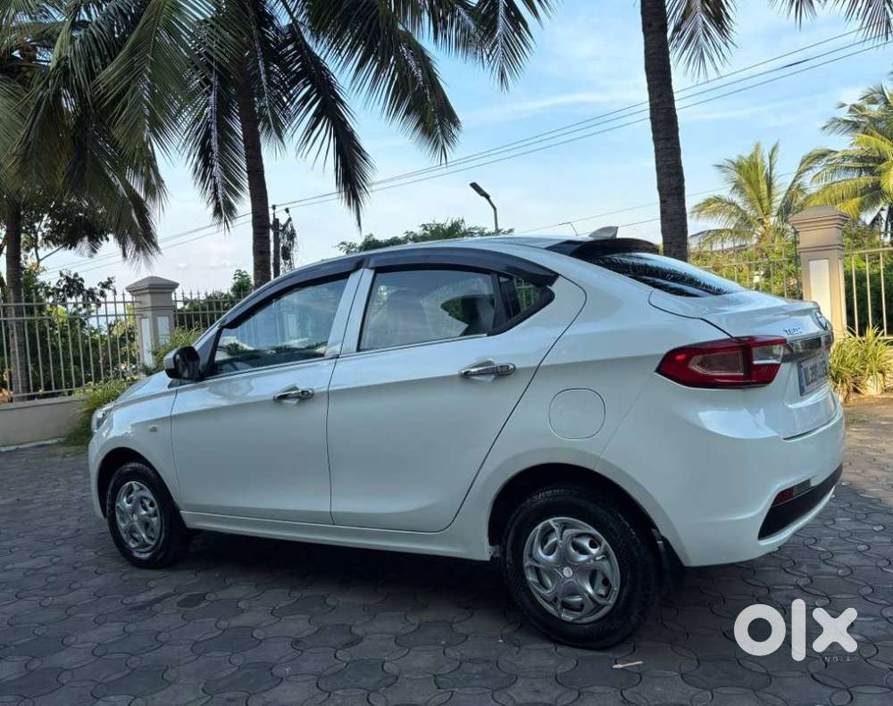 Tata Tigor Xe, 2019, Petrol
