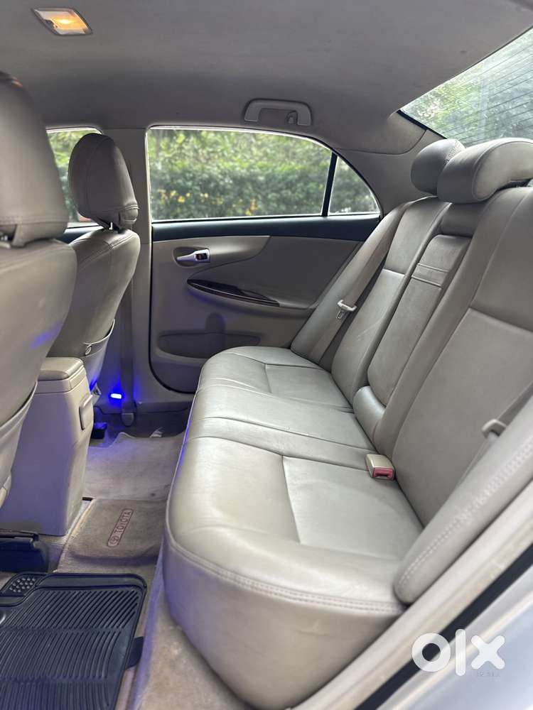 Toyota Corolla Altis 2010-2013 Gl, 2011, Petrol