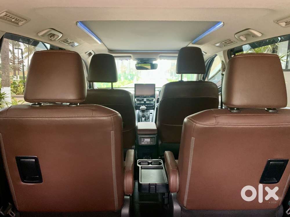 Toyota Innova Hycross 2.0 Zx (o) Hybrid 7 Str, 2025, Electric