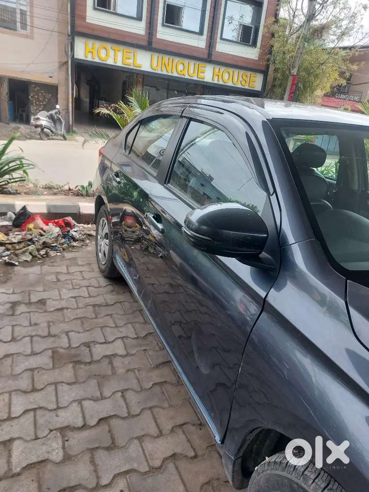 Honda Amaze 2024 Petrol Well Maintained