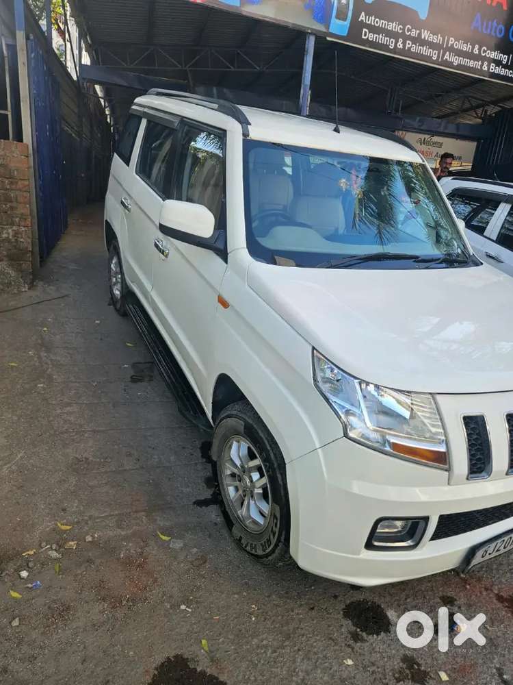 Mahindra Tuv 300 2017 Diesel 43000 Km Driven