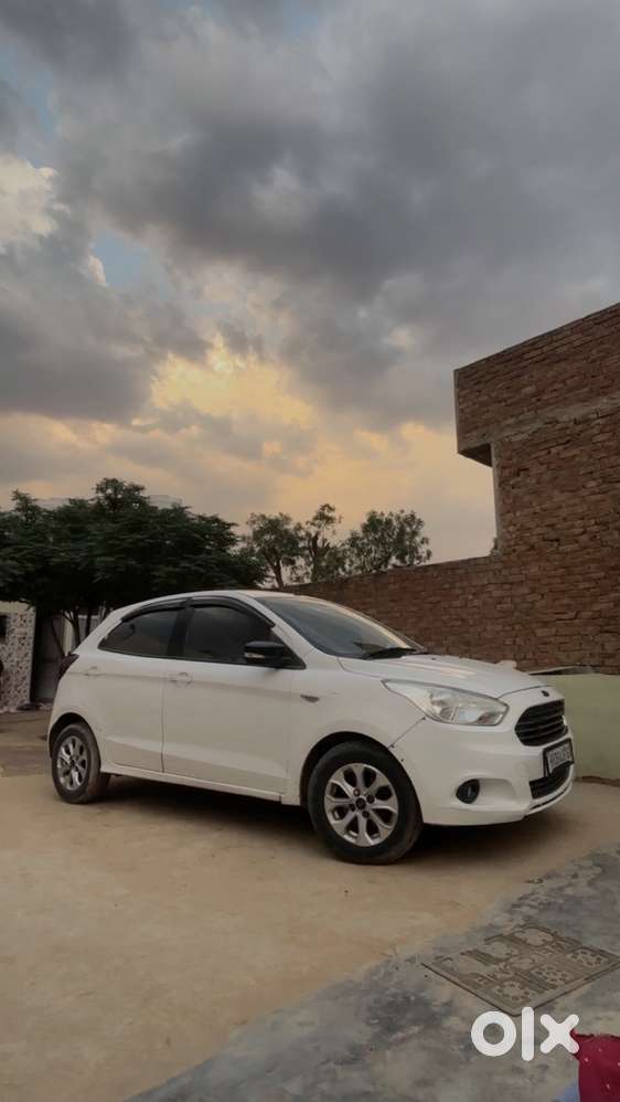 Ford Petrol Car 2016