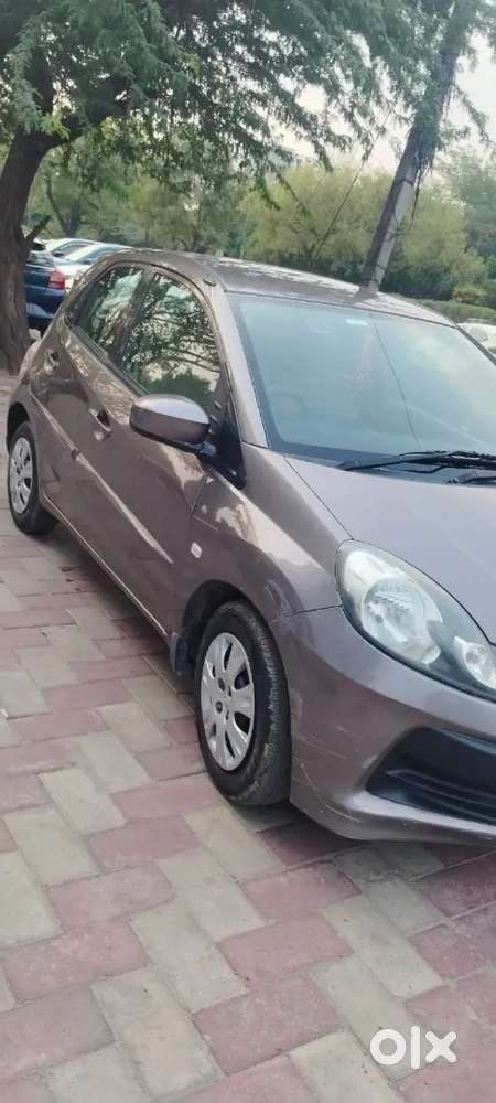 Honda Brio 2012 Model 1 Sal Bacha Hai Owner 2
