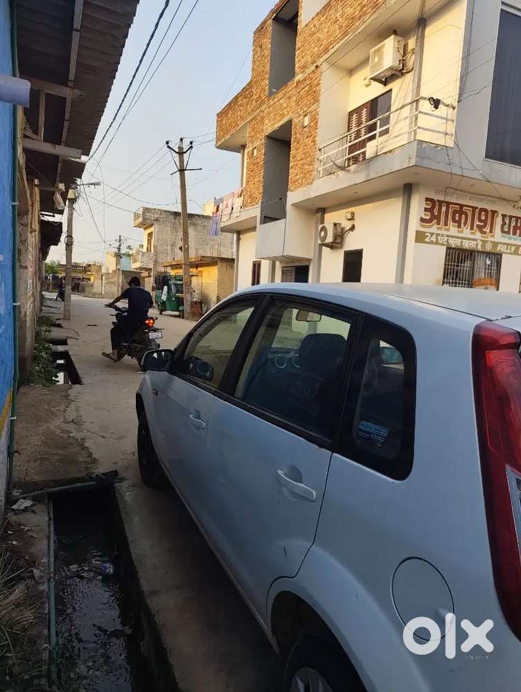 Ford Figo 1.2 Petrol 2013