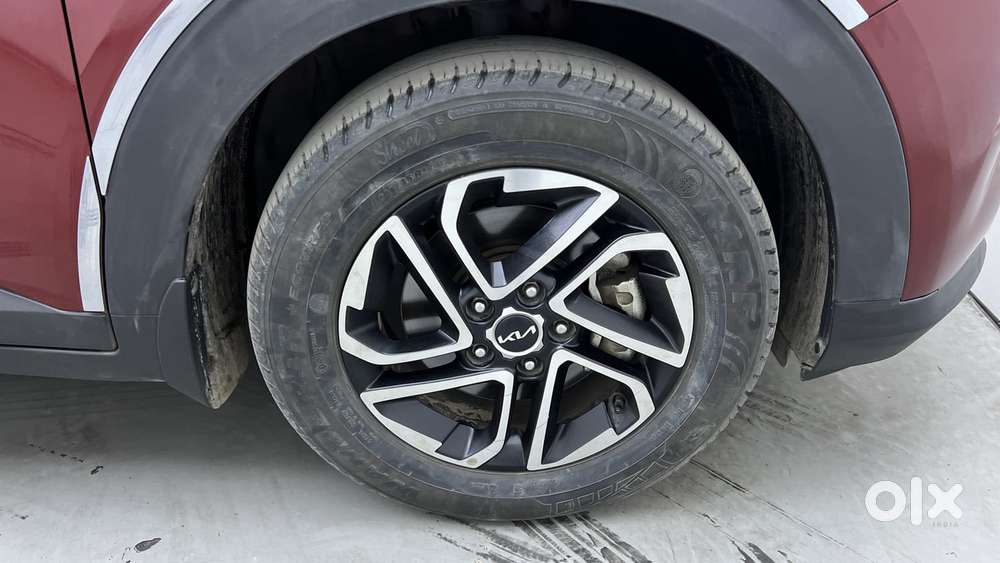 Kia Carens 1.4 Luxury Plus 6 Str, 2022, Petrol