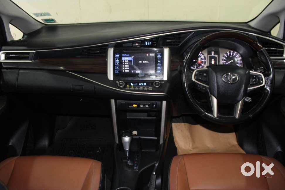 Toyota Innova Crysta 2.7 Zx At, 2016, Petrol