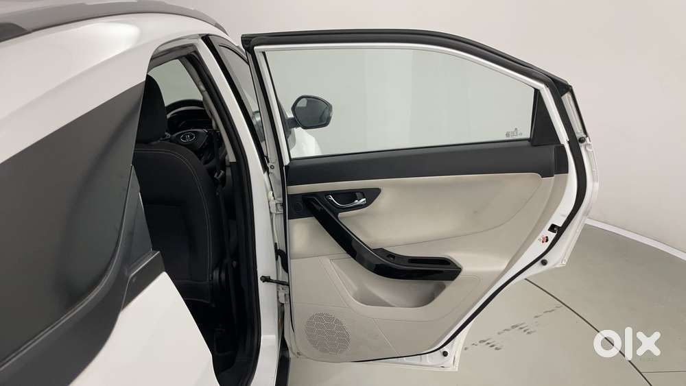 Tata Nexon 1.2 Revotron Xza Plus, 2023, Petrol