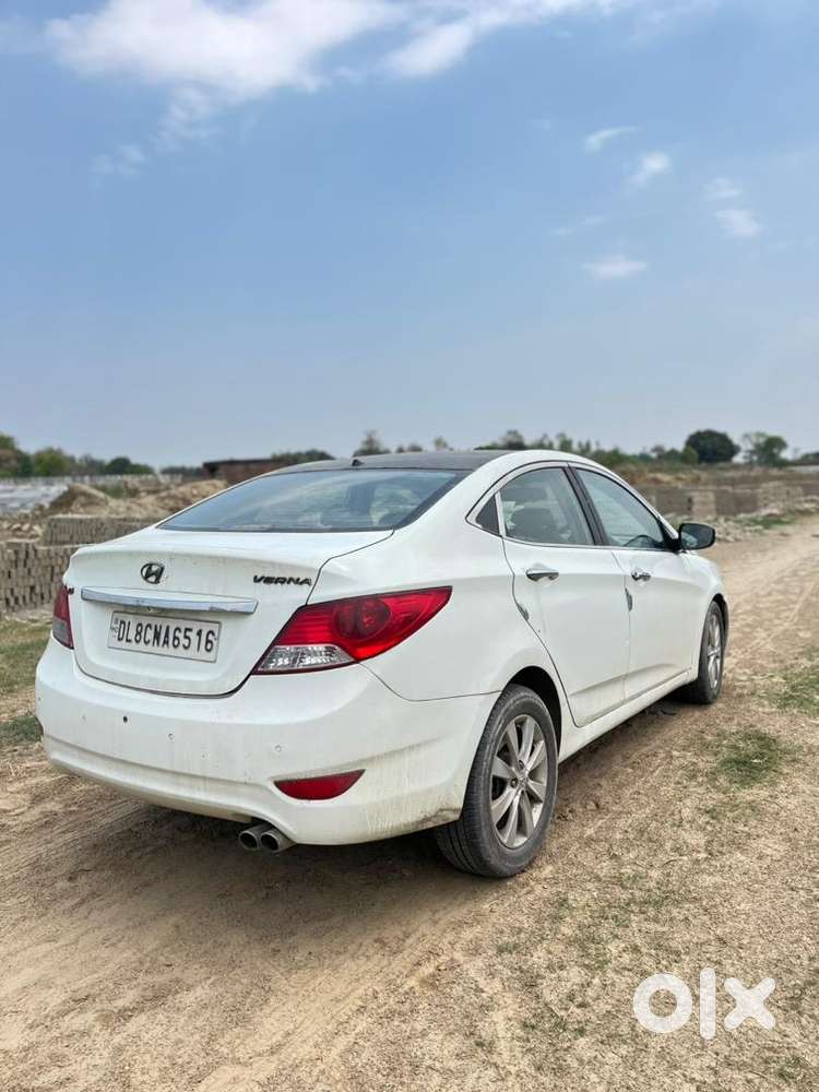 Hyundai Verna 2011