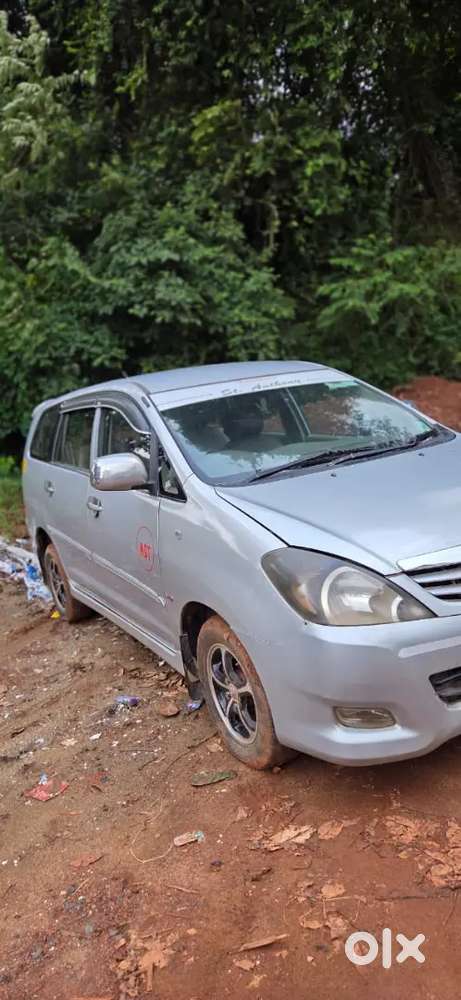 Toyota Innova Diesel 2012 Fourth Owner