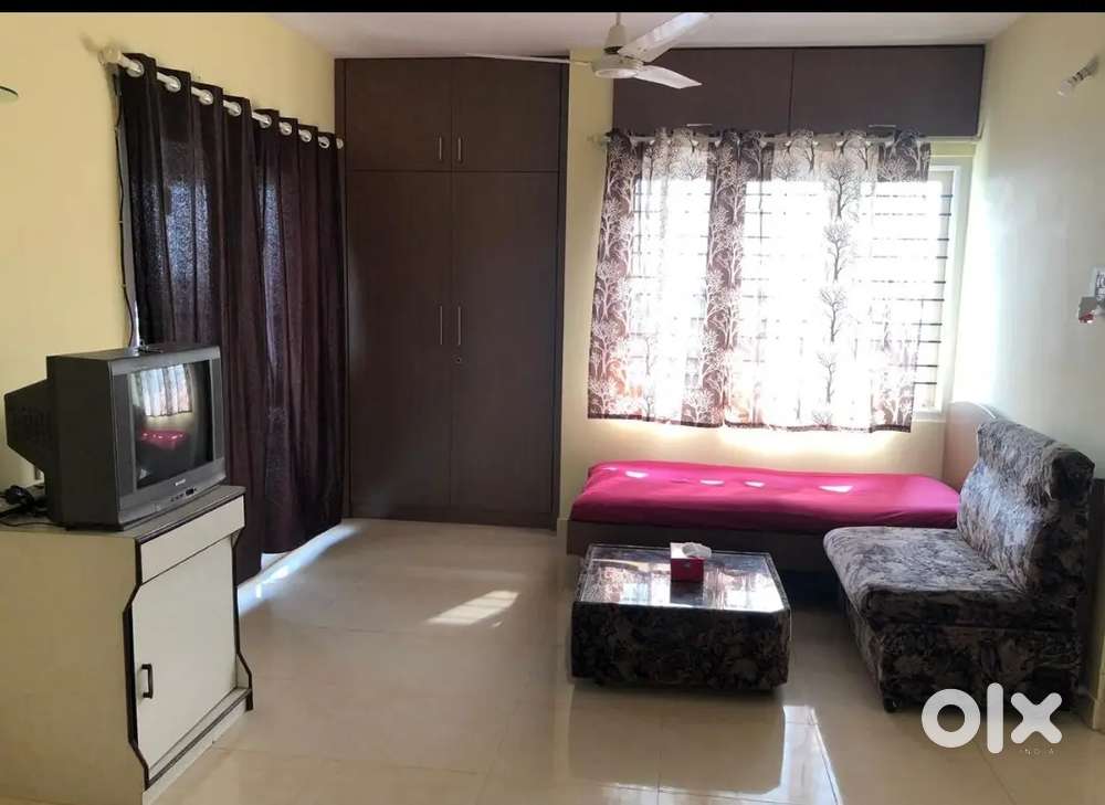 1 bedroom, Kitchen+ Balcony +gym facility available for rent