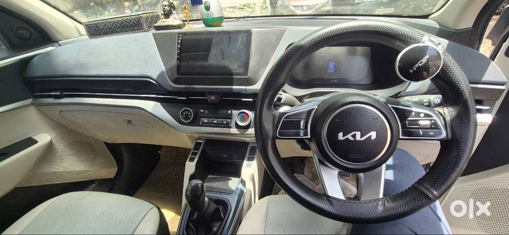 Kia Carens 2023 Petrol Mt
