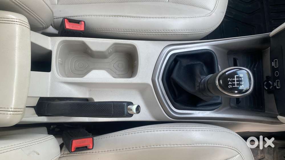 Mahindra Xuv300 W8 Option, 2021, Petrol