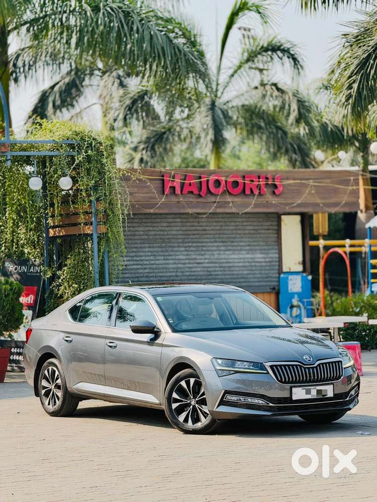 Skoda Superb 2.0 L&k Tsi At, 2023, Petrol